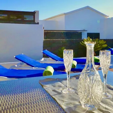 Villa 211 - Casa Elena 37 By Villas Now Ltd *